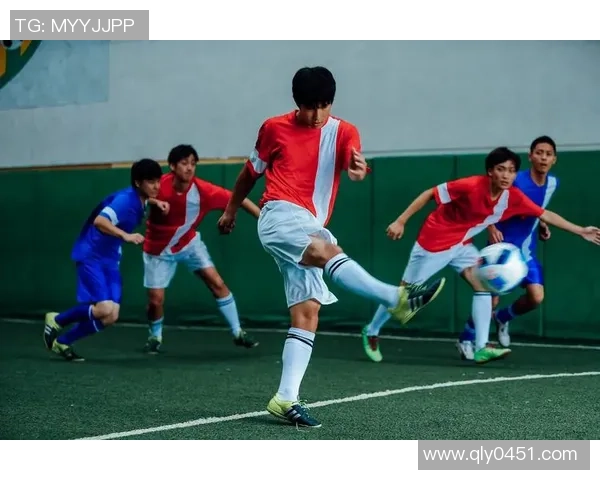 拼接足球球星精彩瞬间集锦展现顶级球技与震撼进球时刻 拼接足球球星精彩瞬间集锦展现顶级球技与震撼进球时刻