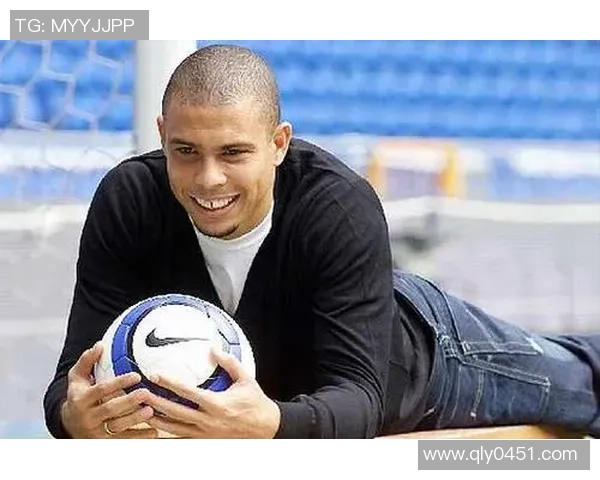 火歌足球传奇：从街头少年到世界巨星的崛起之路