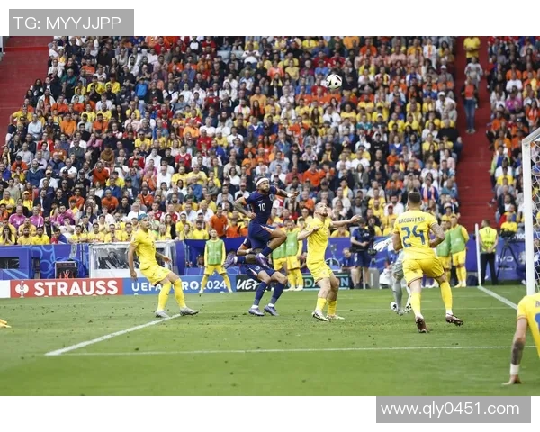 足球巨星温情时刻携手家人共度绿茵岁月展现亲情与荣耀