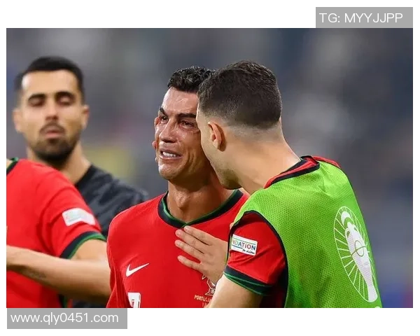 足球球星奇葩点球集锦 技巧惊人却意外失败瞬间回顾